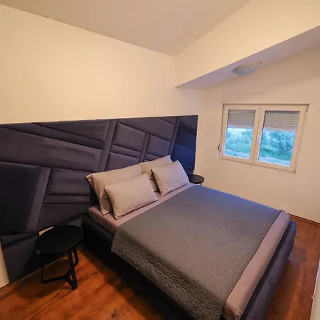 Apartment Eni