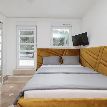 Eni Apartment